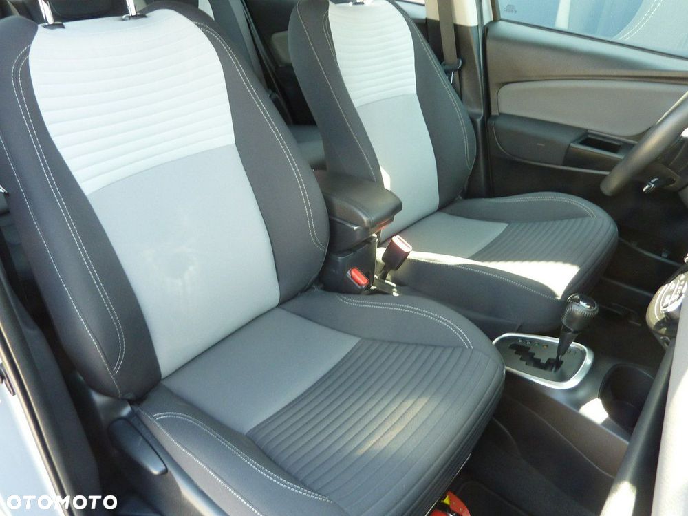 Toyota Yaris - 15