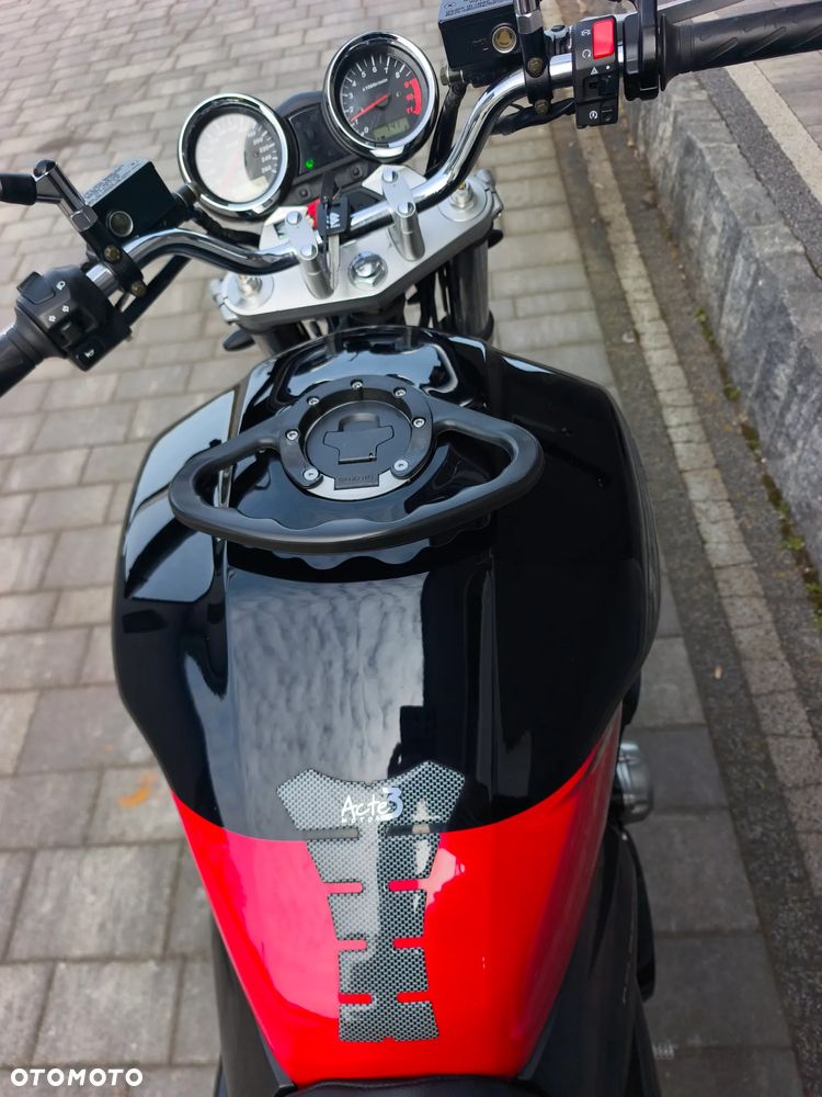 Suzuki GSX - 34