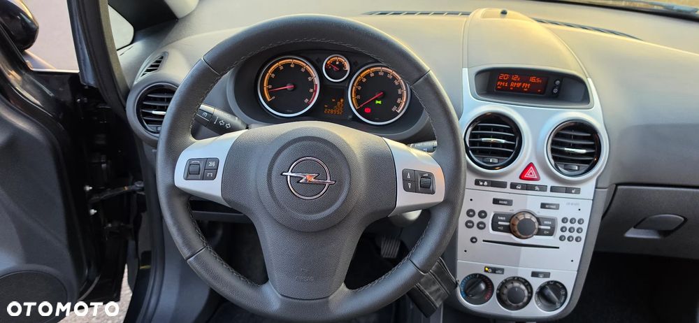 Opel Corsa 1.4 16V 150 Jahre - 25