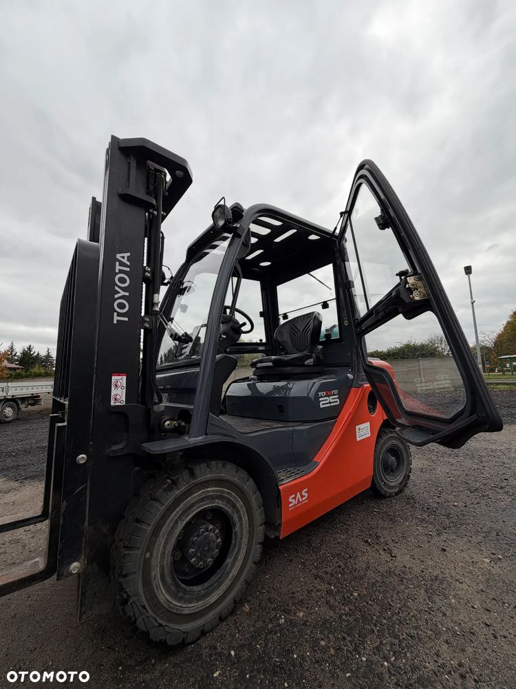 Toyota 02-8FGF25 - 6