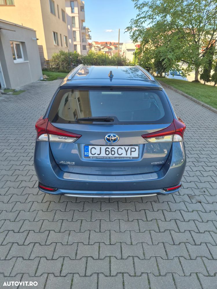 Toyota Auris 1.8 L VVT-i Luna - 4