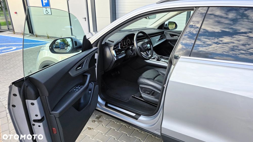 Audi Q8 55 TFSI mHEV Quattro Tiptronic - 9
