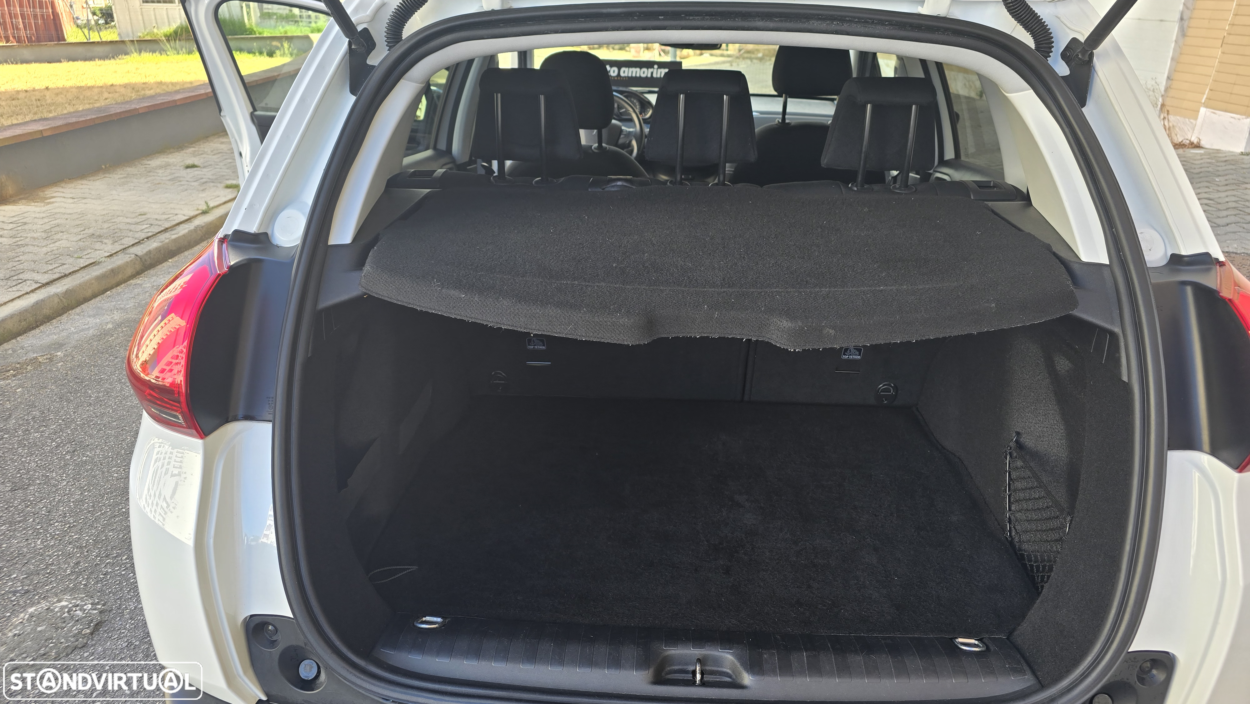 Peugeot 2008 1.2 PureTech Style - 20