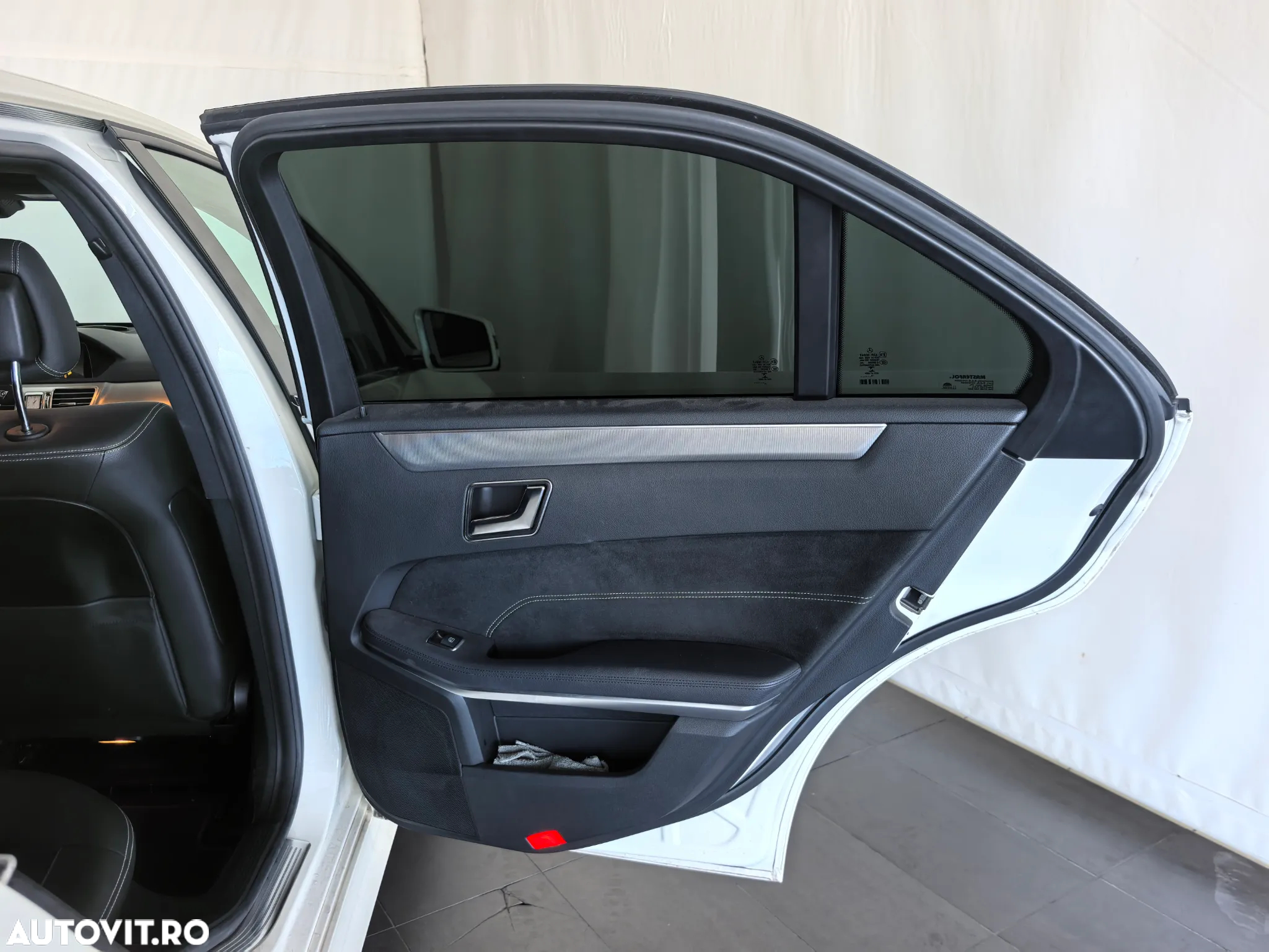 Mercedes-Benz E 250 Aut. - 26