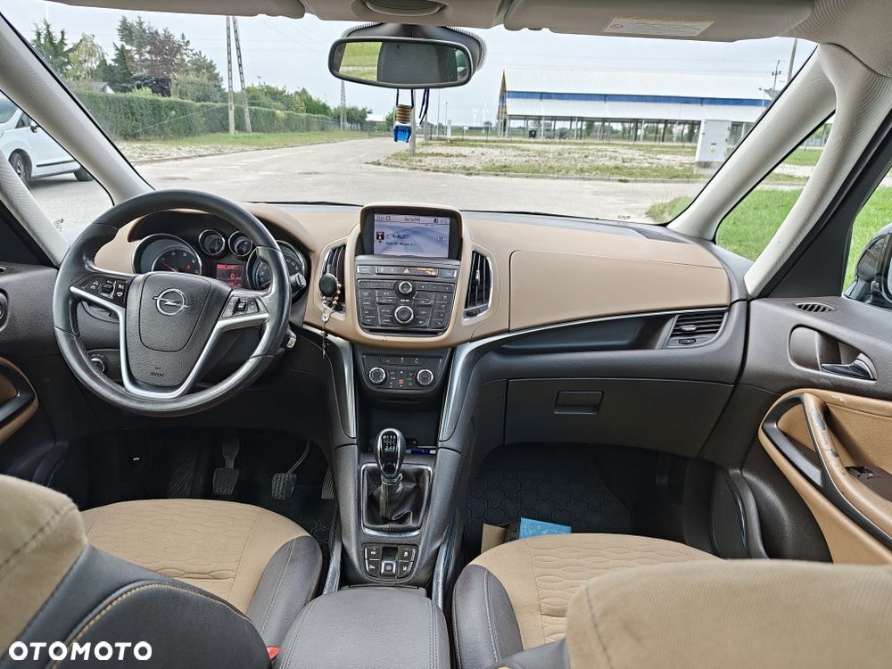 Opel Zafira - 8