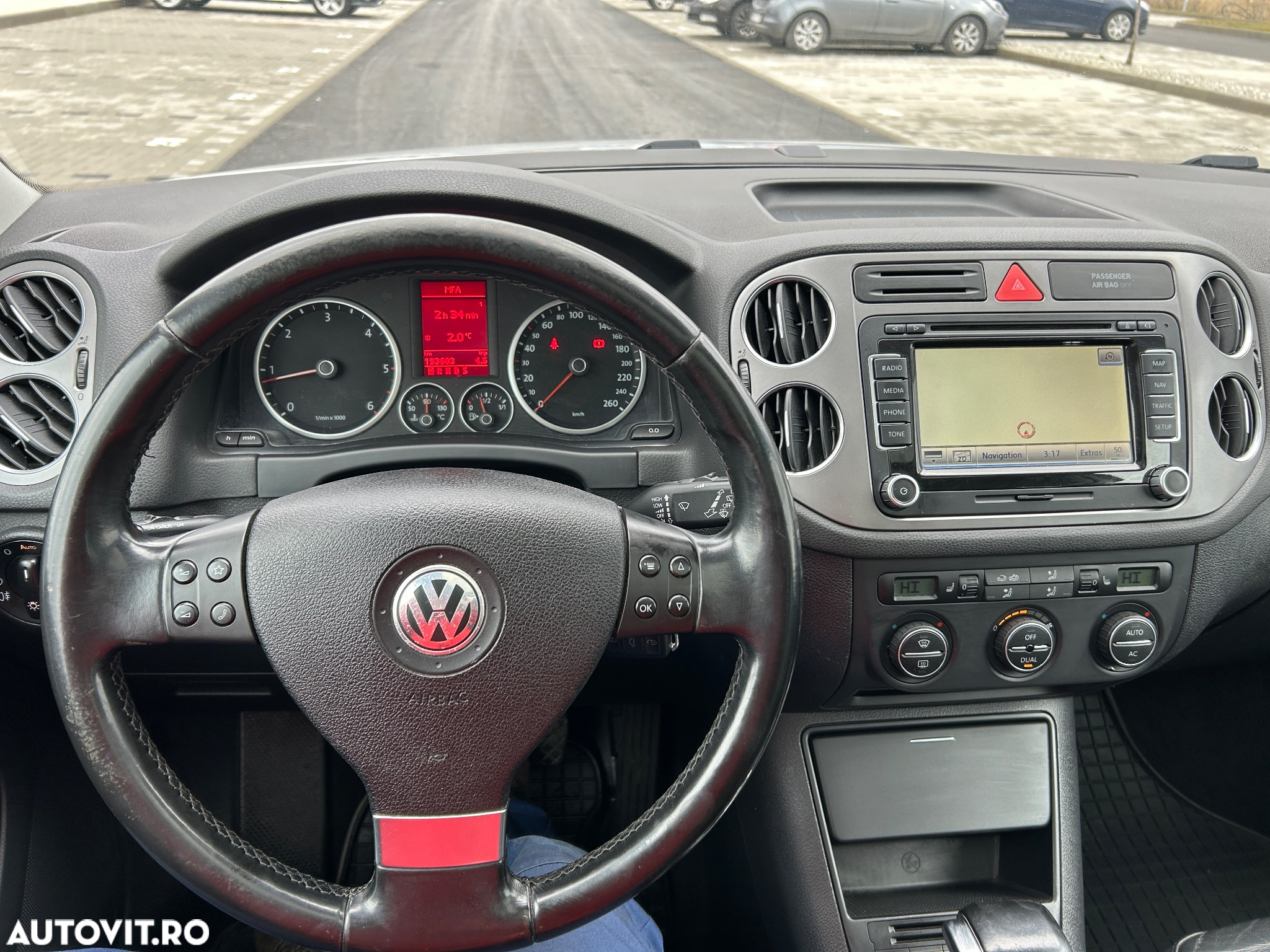 Volkswagen Tiguan 2.0 TDI 4Motion Track & Style - 5