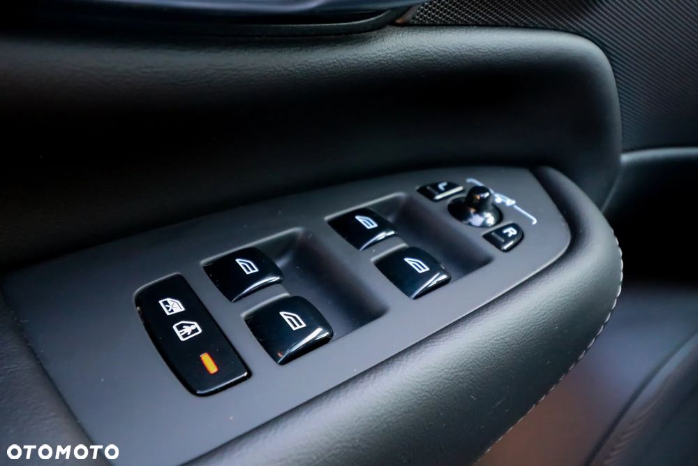 Volvo XC 90 T8 AWD Plug-In Hybrid R-Design 7os - 19