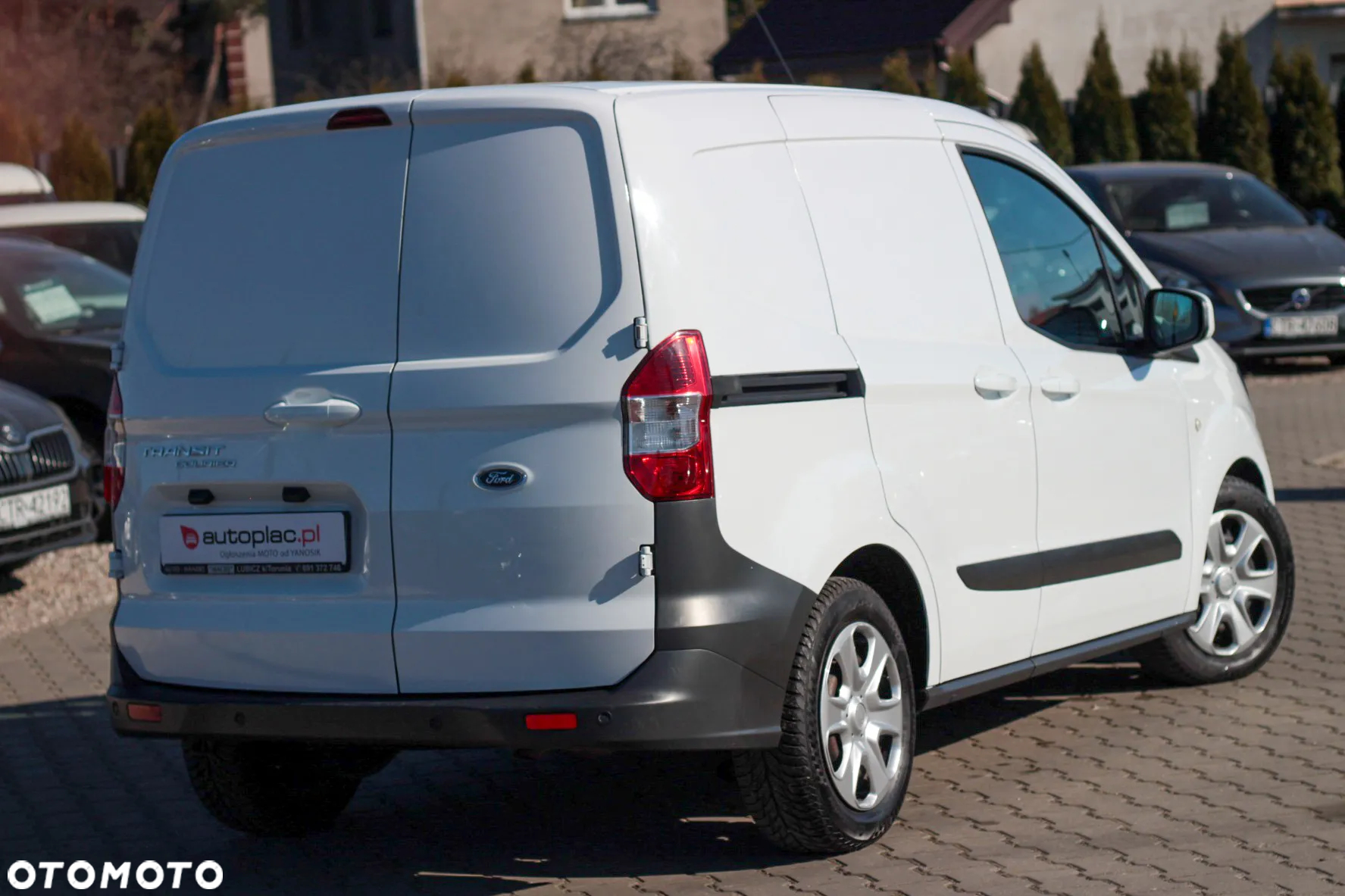 Ford Transit Courier - 9
