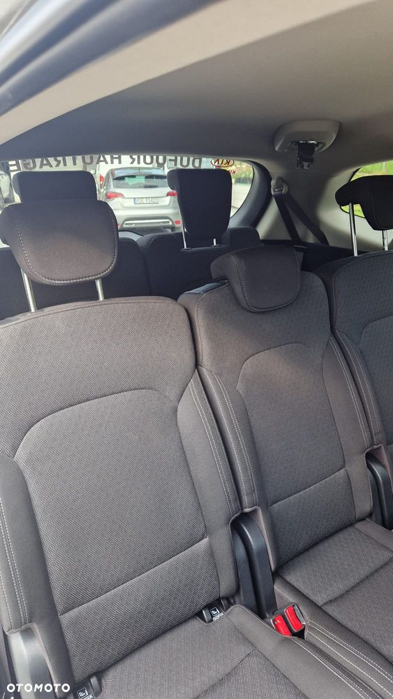 Kia Carens 1.7 CRDi M 7os EU6 - 27