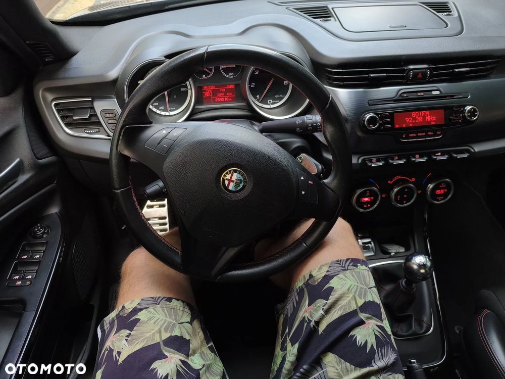 Alfa Romeo Giulietta 2.0 JTDM 16V - 26
