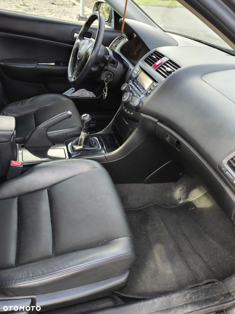 Honda Accord 2.0 Sport - 15
