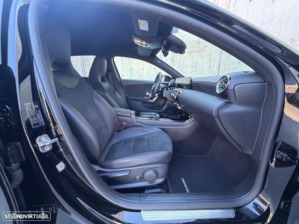 Mercedes-Benz A 250 e AMG Line - 13