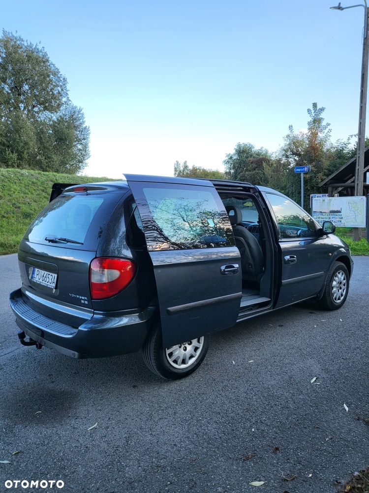 Chrysler Voyager - 16
