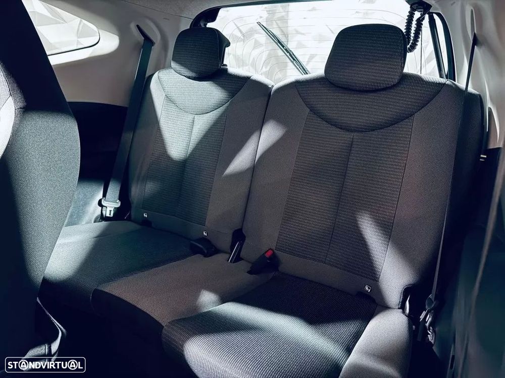 Toyota Aygo 1.0 X-Play Plus - 17