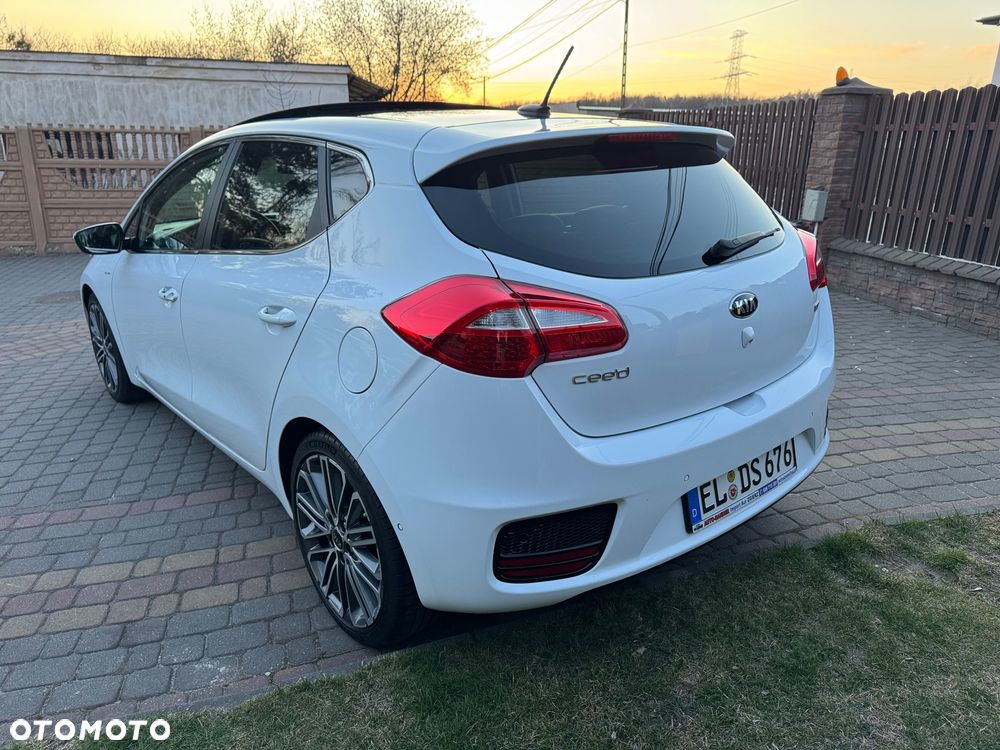Kia Ceed 1.6 CRDi 136 ISG Platinum Edition - 8