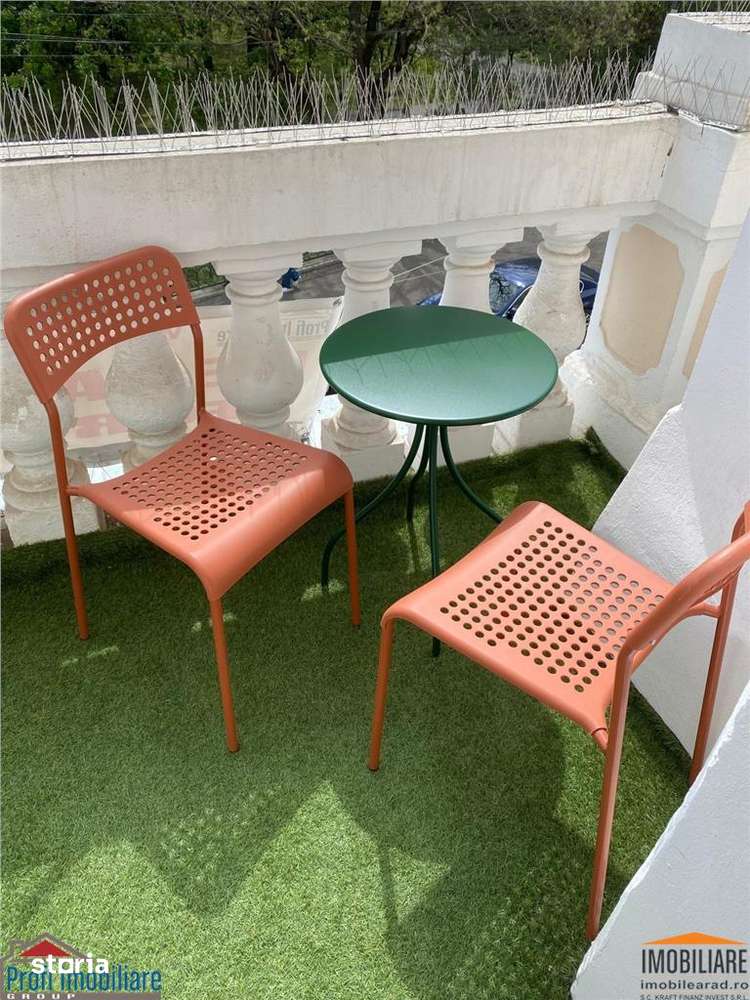 Apartament et.1, luxury class, langa Primarie cu balcon si vedere spre — fotografia 1