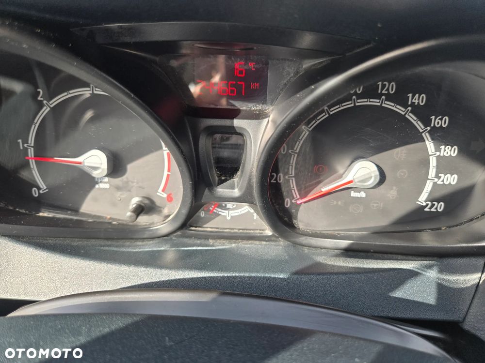 Ford Fiesta - 21