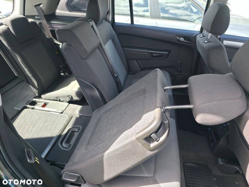 Opel Zafira - 12