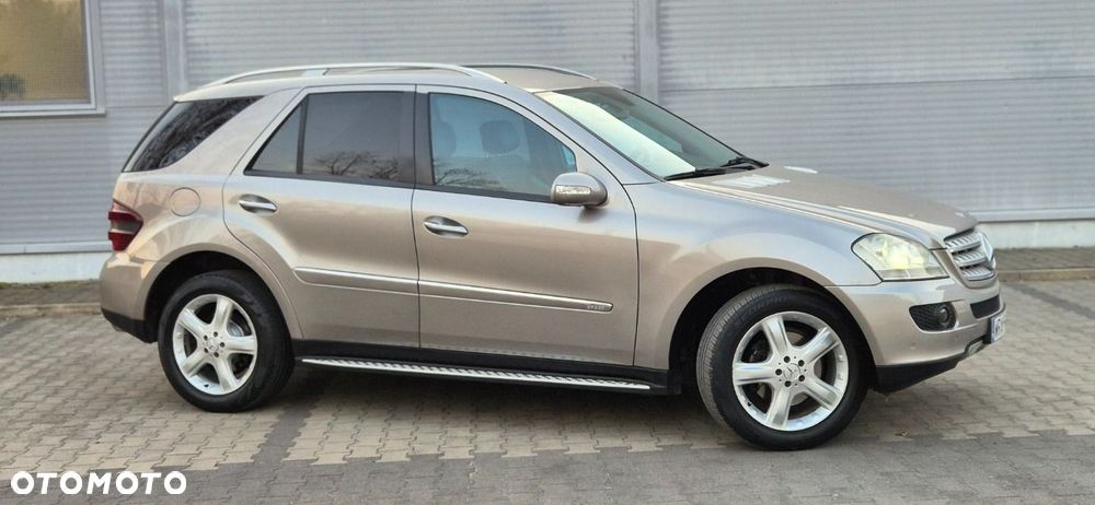 Mercedes-Benz ML 320 CDI 4Matic 7G-TRONIC Edition 10 - 29