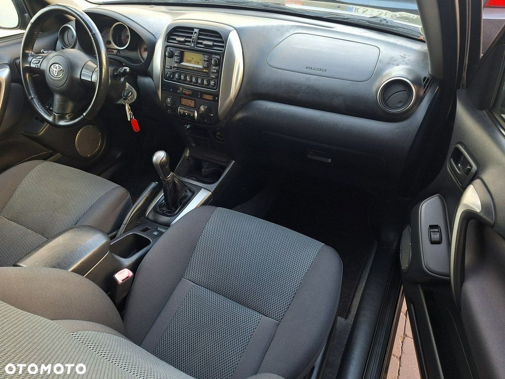 Toyota RAV4 - 13