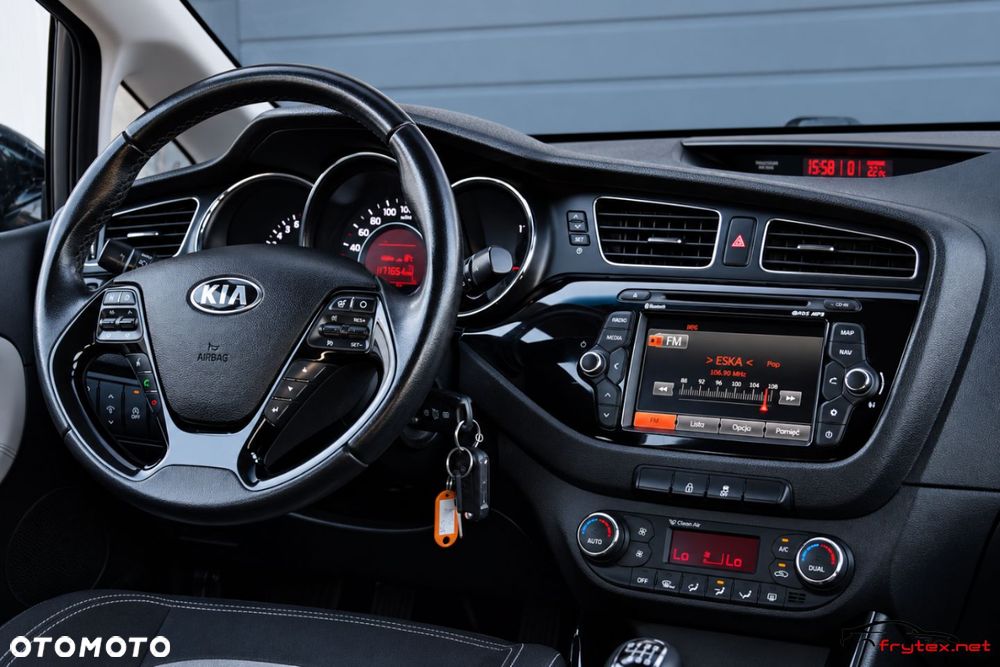 Kia Ceed - 25