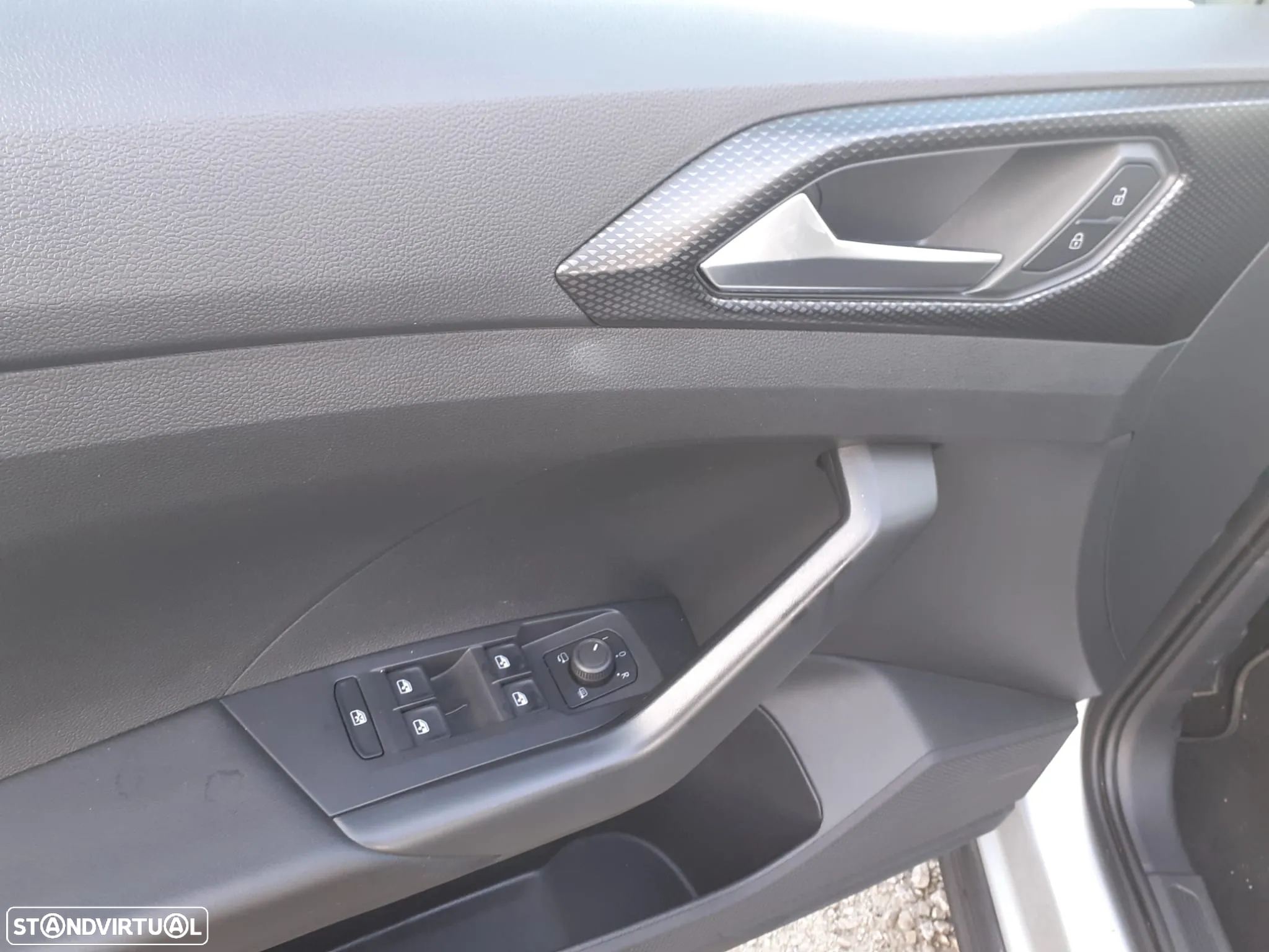VW T-Cross 1.0 TSI - 12