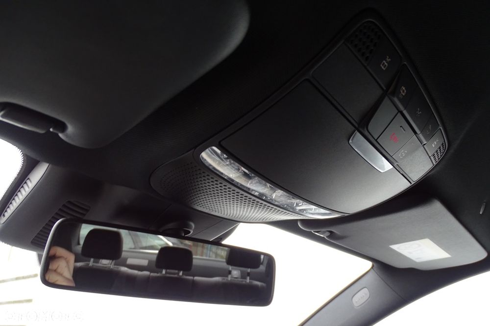 Mercedes-Benz Klasa E - 33