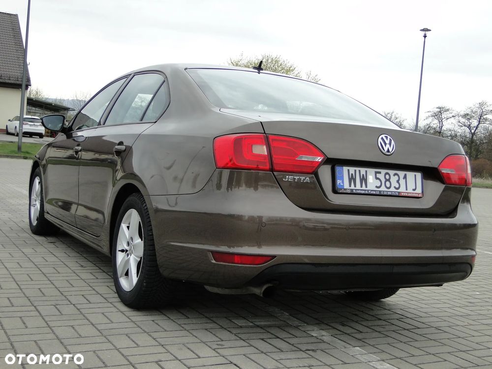 Volkswagen Jetta 1.2 TSI Comfortline - 27