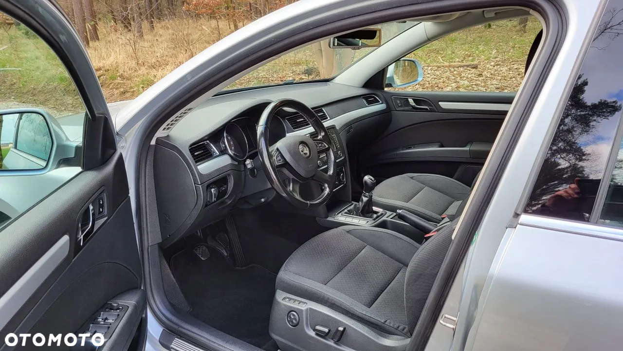 Skoda Superb 2.0 TDI Platinum - 19