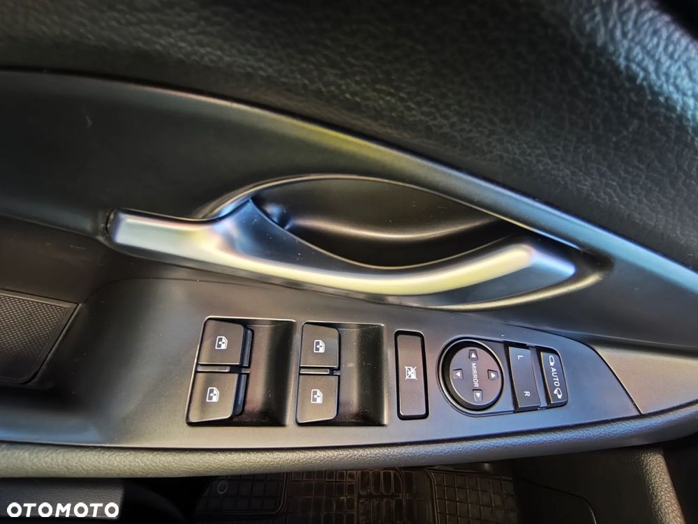 Hyundai i30 1.5 DPI Smart - 17