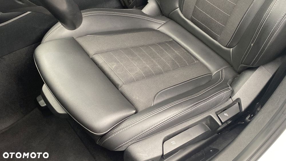 BMW Seria 3 320i Sport Line - 18