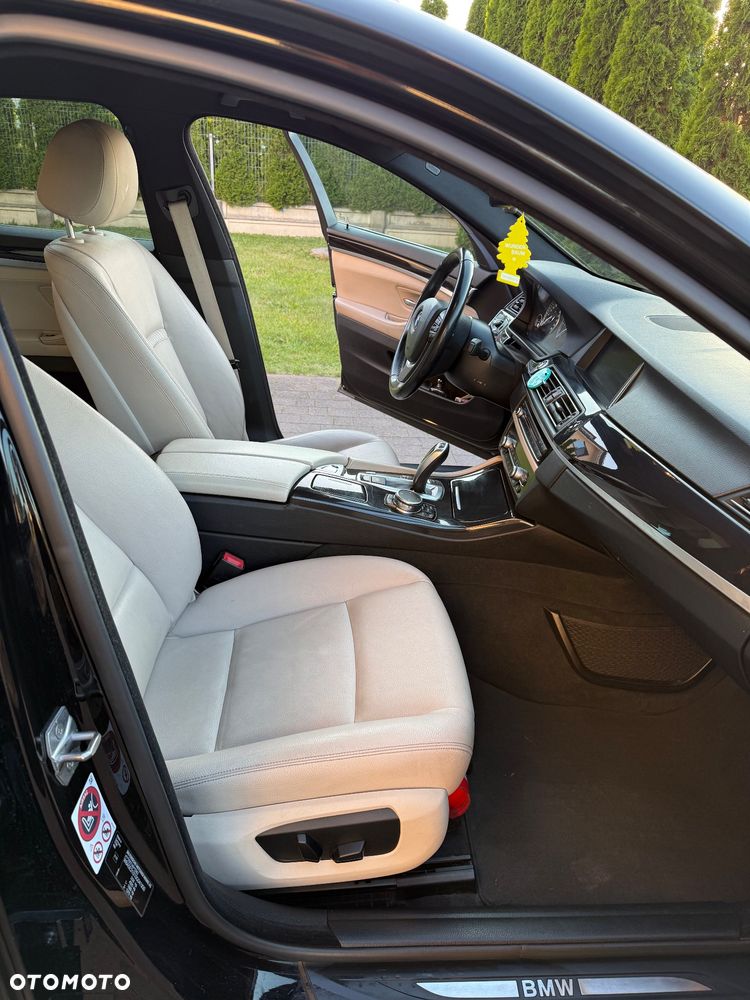 BMW Seria 5 518d - 15
