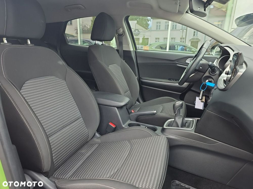 Kia XCeed 1.5 T-GDI M - 18