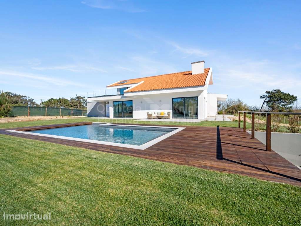 Moradia independente T4 com jardim e piscina e vista mar em Sintra - Grande imagem: 2/28