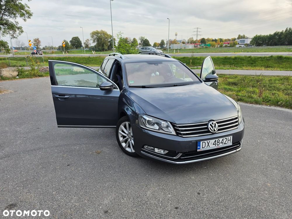Volkswagen Passat - 12