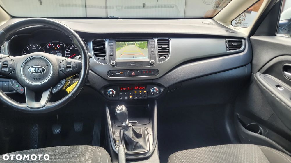 Kia Carens 1.7 CRDi 141 Dream Team Edition - 30
