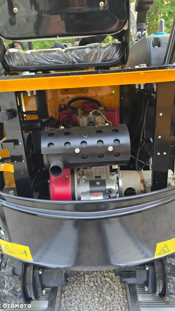 Inny Minikoparka HT15PRO - 3