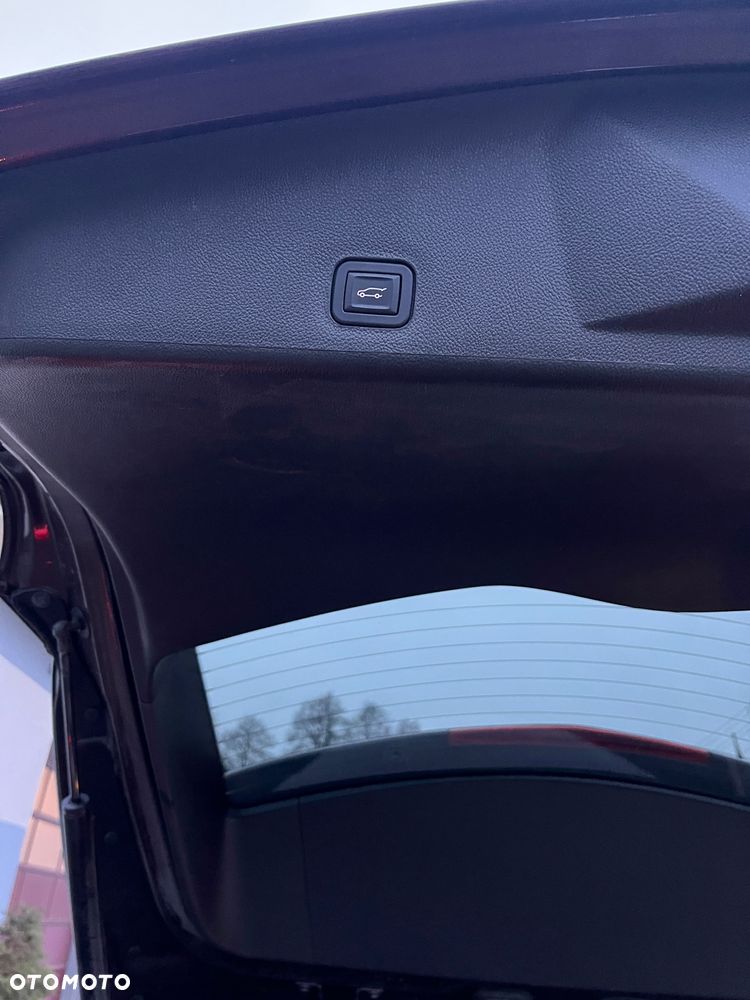 Cadillac SRX - 19