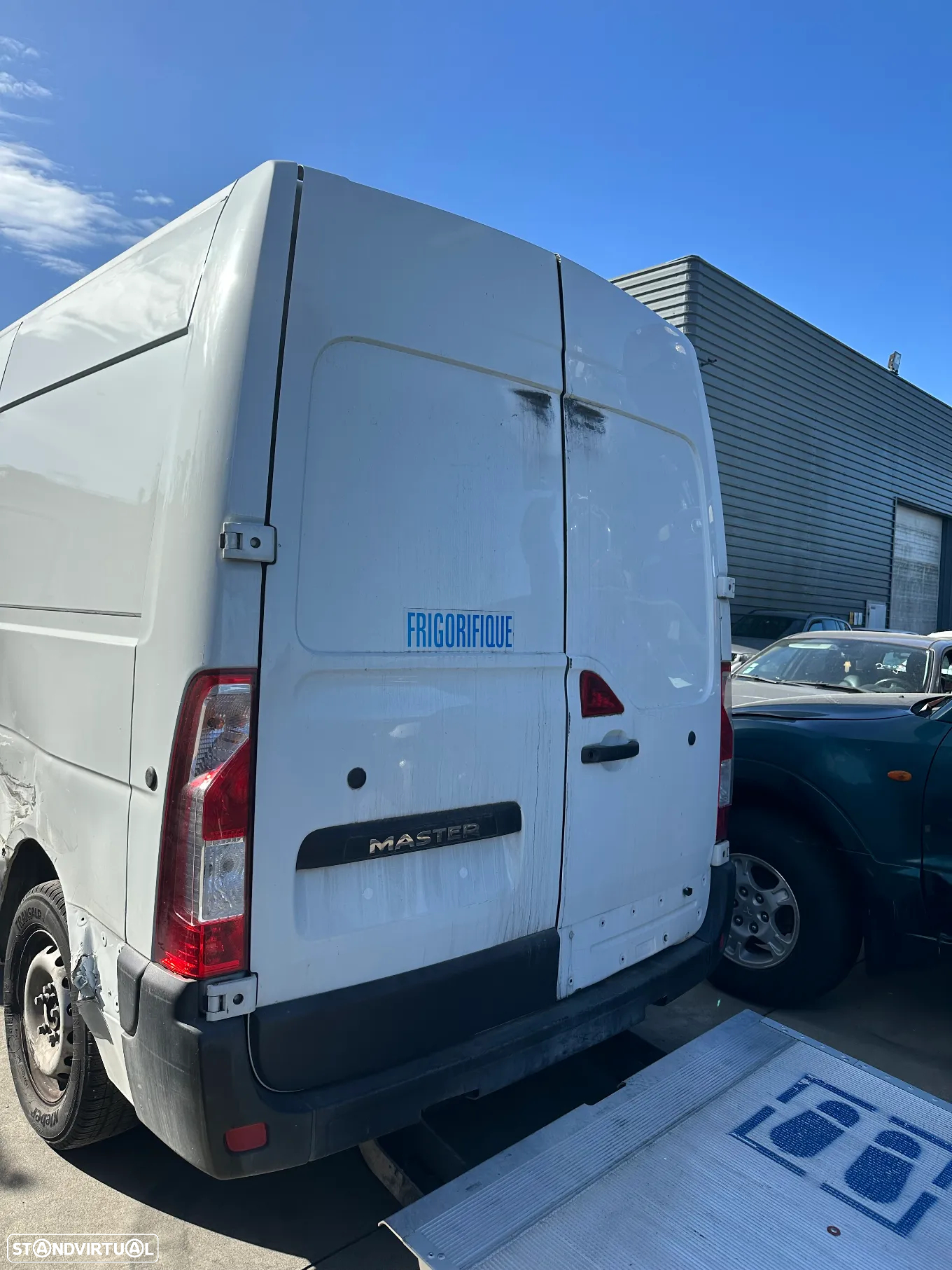 RENAULT MASTER III 2.3 DCI 2011 FRIGORIFICA C/PLANTAFORMA ELEVATORIA PARA PEÇAS - 4