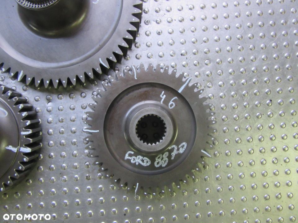 Koło zębate tryb 9840389 9840430 9840402 New Holland 8970 8870 8770 8670 Ford G240 G210 G190 G170 - 2