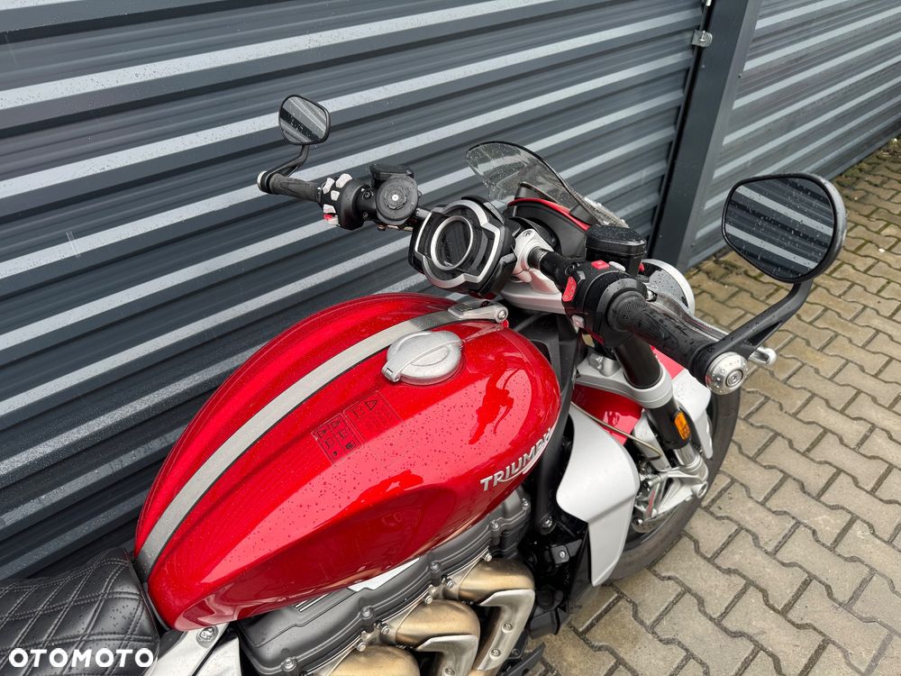 Triumph Rocket - 10