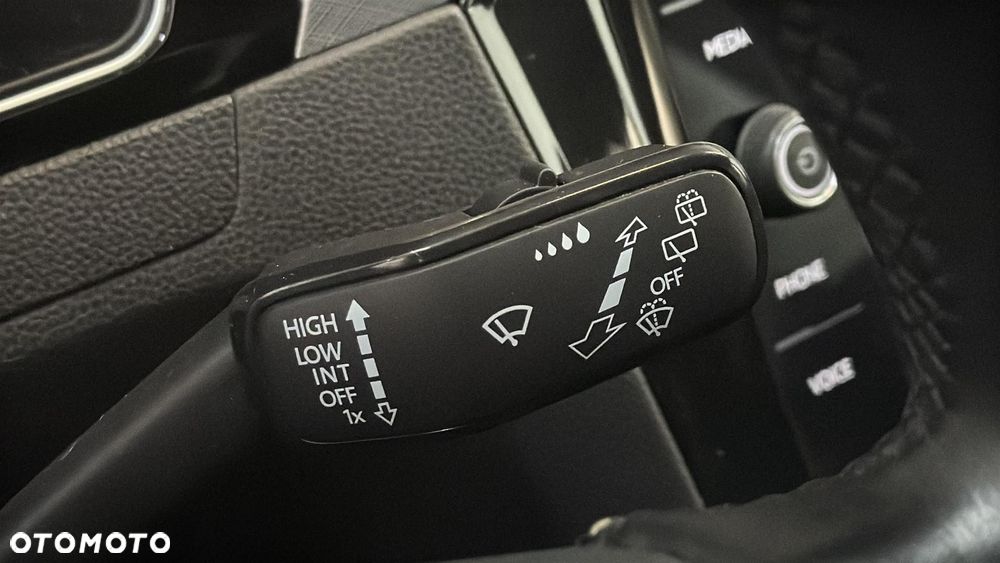 Volkswagen Passat Variant 2.0 TDI EVO Business - 30