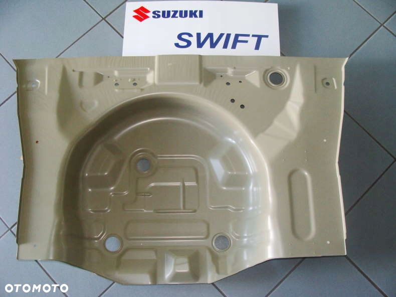 SUZUKI SWIFT MK7 2010 - PODŁOGA WANNA BAGAŻNIKA - 2