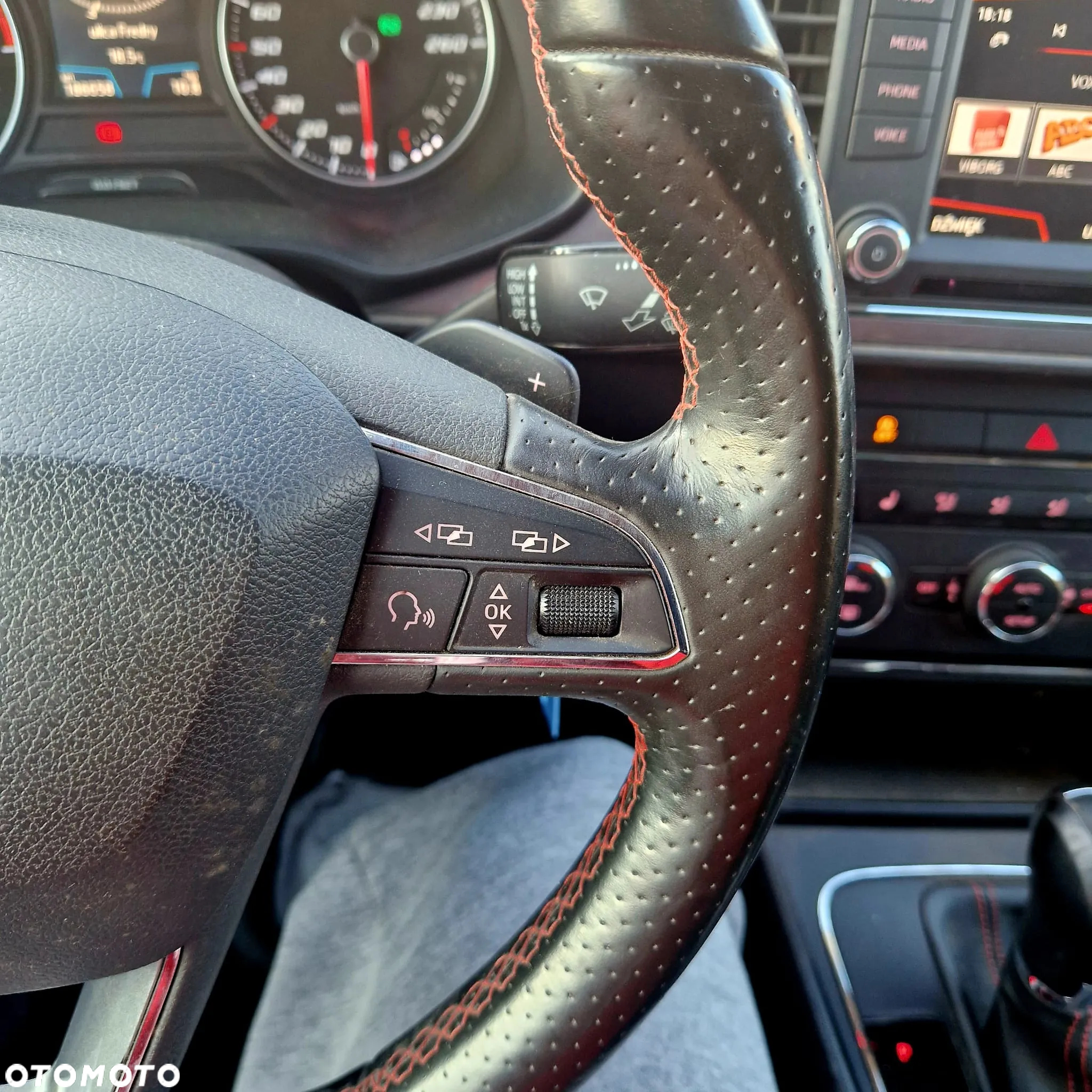 Seat Leon 2.0 TDI DPF Start&Stop DSG FR - 13