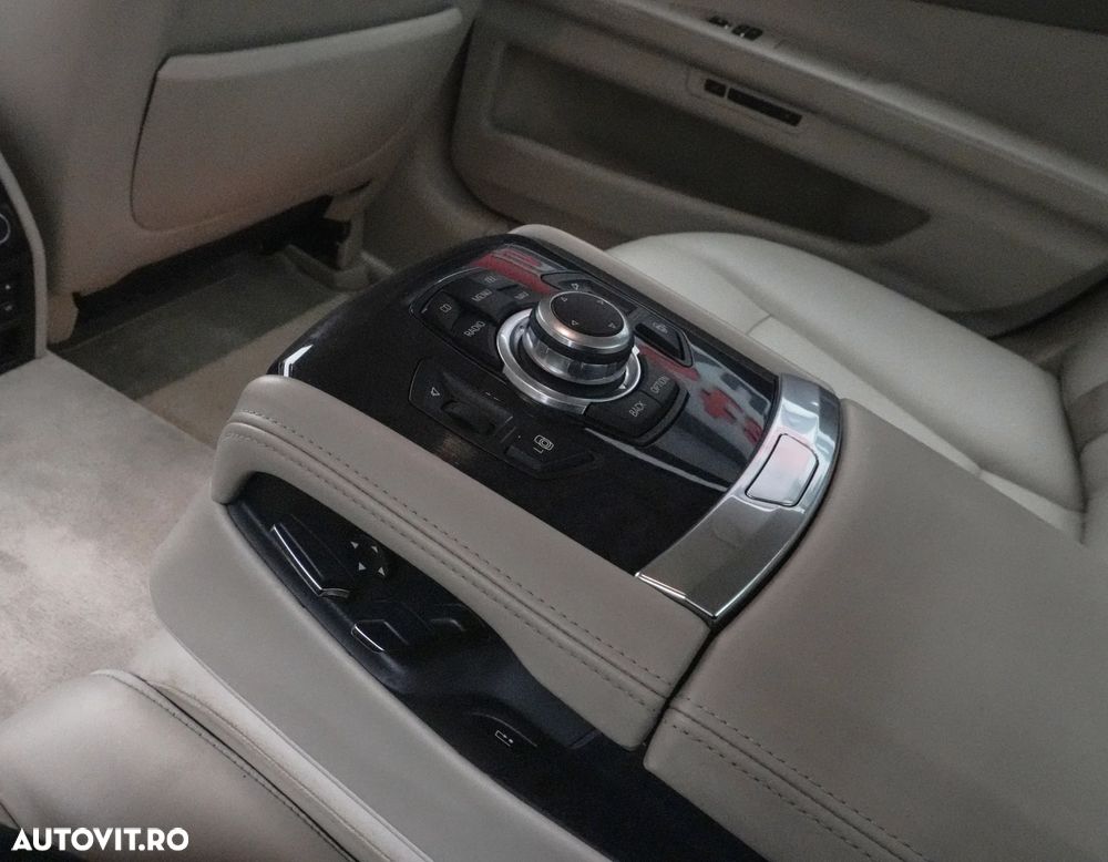 BMW Seria 7 750Li Aut. - 24