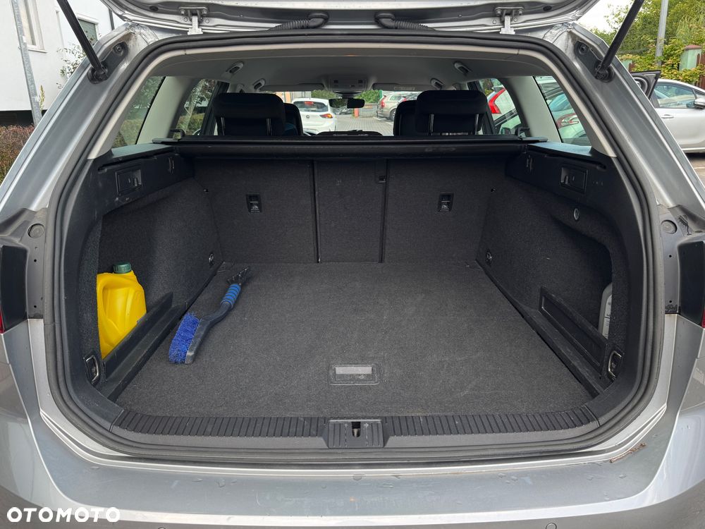 Volkswagen Passat 2.0 TDI EVO Business DSG - 10