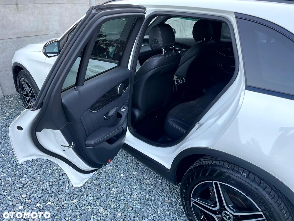 Mercedes-Benz GLC 220 d 4Matic 9G-TRONIC AMG Line - 18