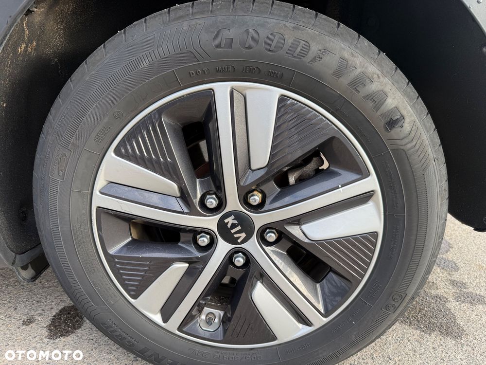 Kia Niro 1.6 GDI PHEV 2WD OPF Edition 7 - 24