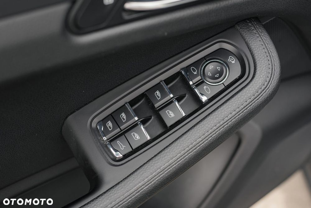 Porsche Macan Standard - 27