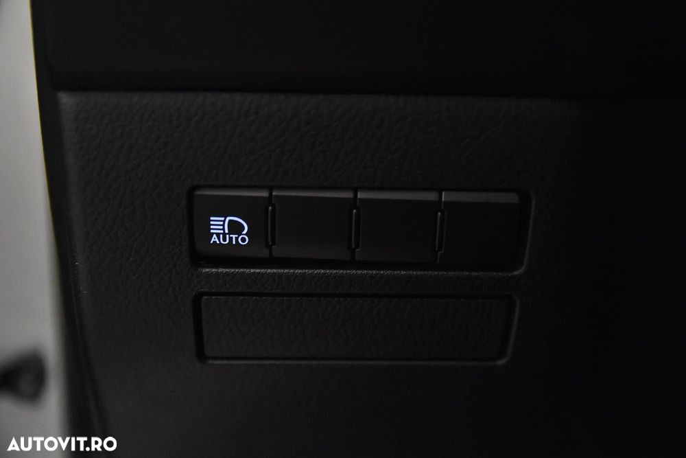 Lexus Seria NX 300h - 15